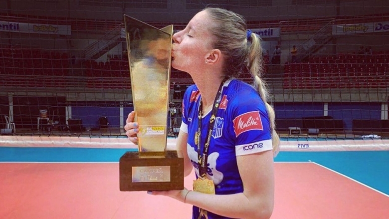 Българската волейболистка Добриана Рабаджиева спечели сърцата на съотборничките си в