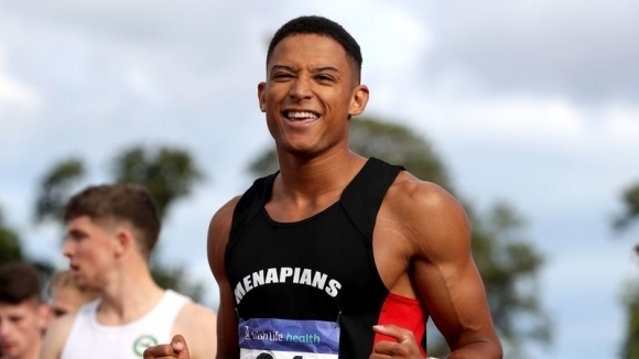 Медалистът на 200 метра от Игрите на Британската общност Лиън