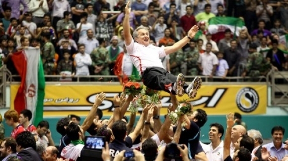 Легендарният волейболен треньор Хулио Веласко отказа да води мъжкия национален