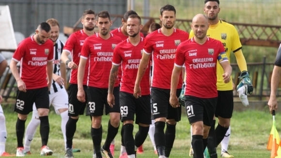 Атакуващият полузащитник Иван Винков напуска закъсалия втородивизионен Ботев Гълъбово и