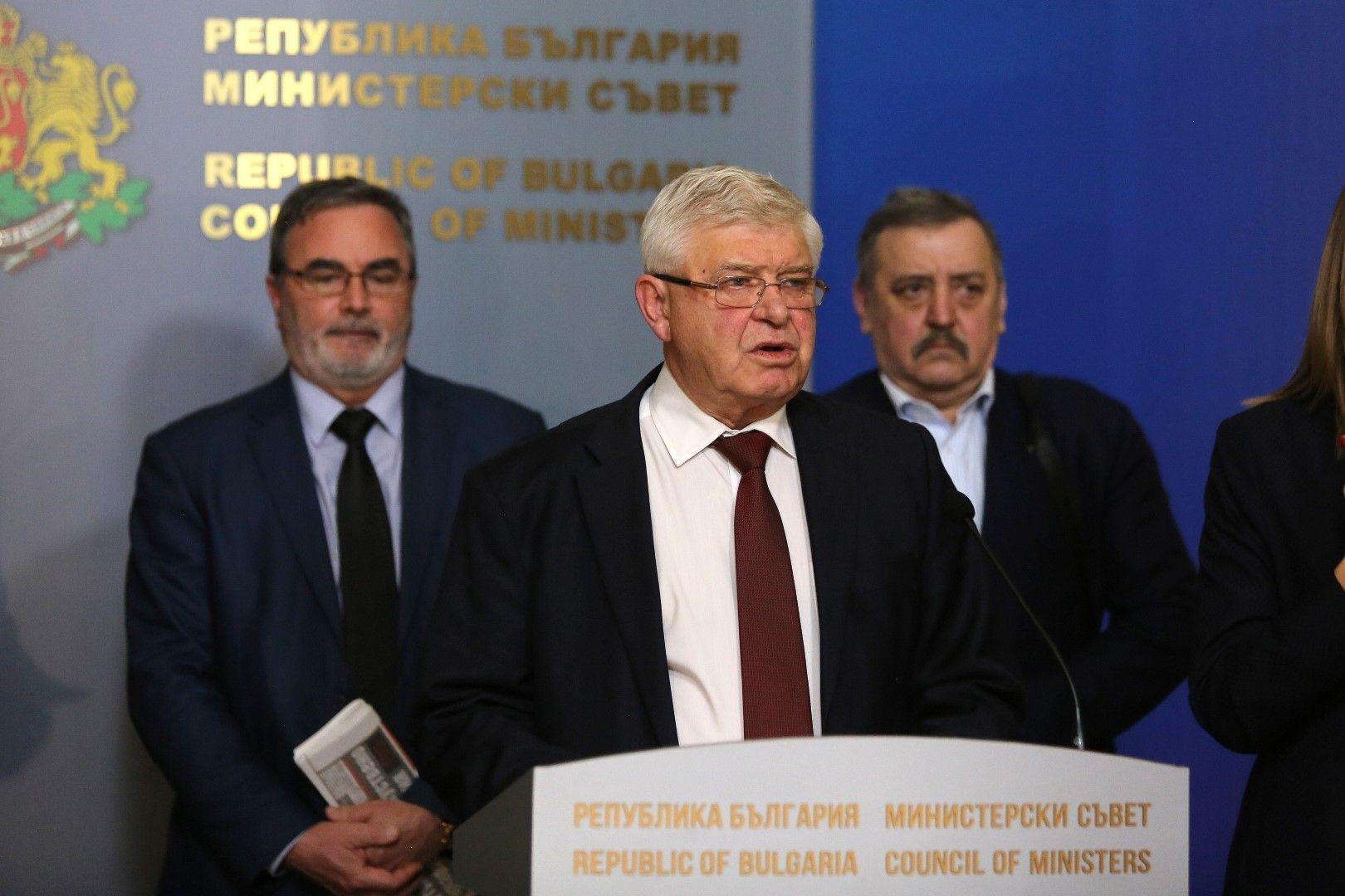 Днес министърът на здравеопазването Кирил Ананиев издаде заповед с която разрешава посещения на