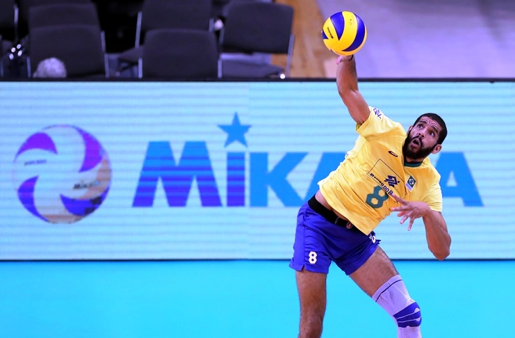 Олимпийският волейболен шампион с Бразилия Уолъс Де Соуса ще продължи