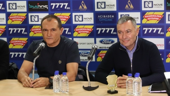Голяма част от легендите на ПФК Левски призоваха собственика на