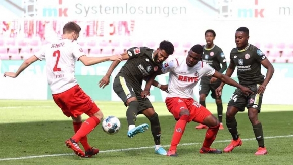 Спортният директор на Кьолн Хорст Хелд и старши треньорът