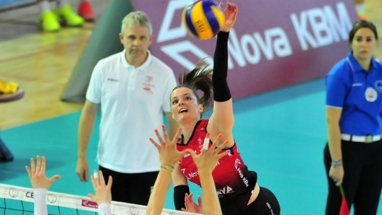 Една от най добрите словенски волейболистки Иза Млакар приключва кариерата си