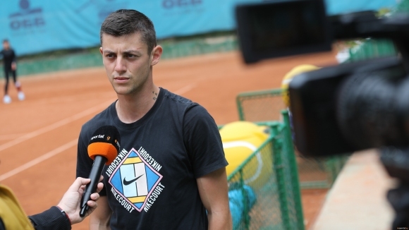 Александър Лазаров който е един от най добрите български тенисисти продължава