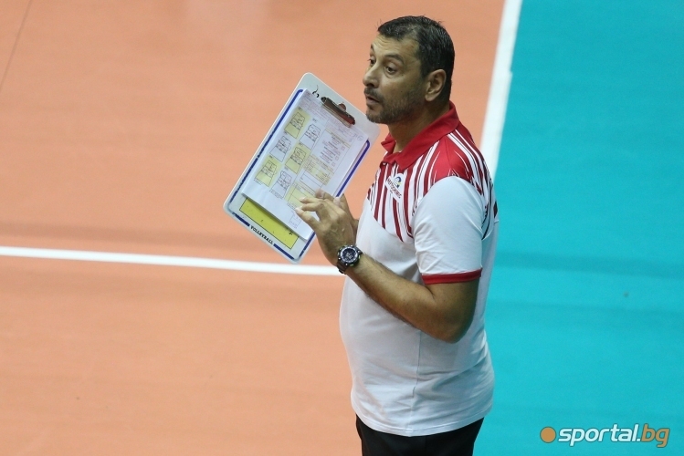 Треньорът на волейболния шампион Нефтохимик 2010 Бургас Николай Желязков беше