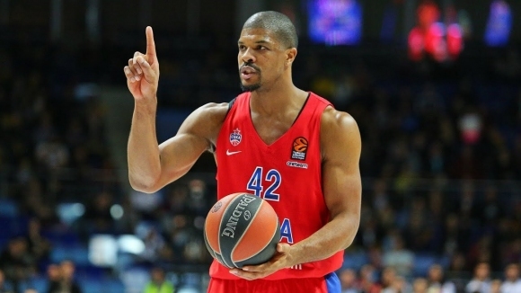 Капитанът на баскетболния ЦСКА Москва Кайл Хайнс официално напусна клуба