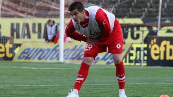 Бившият защитник на ЦСКА Пламен Крачунов си тръгва от Локомотив