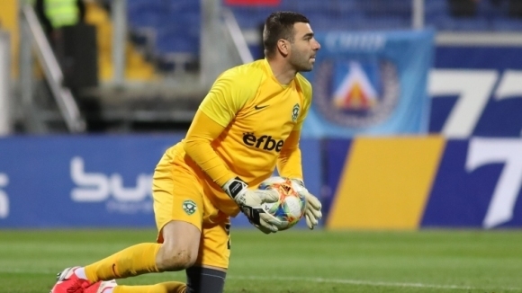 Владислав Стоянов празнува днес своя 33 ти рожден ден Вратарят стартира