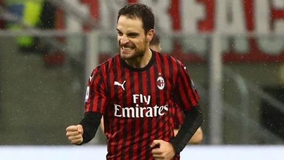 Халфът на Милан Джакомо Бонавентура е подновил договора си с