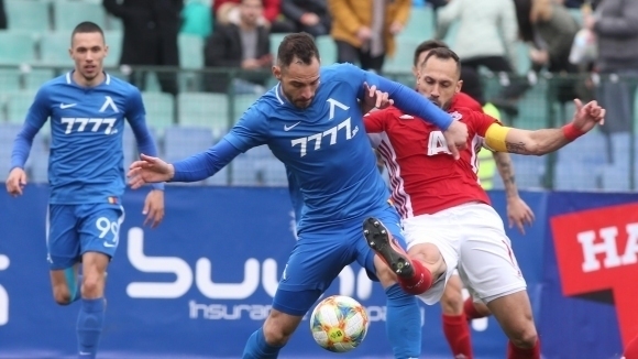 Симеон Славчев отново е контузен Халфът на Левски е получил