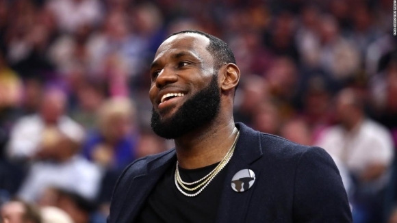 Звездата на ЛА Лейкърс ЛеБрон Джеймс обяви създаването на асоциация