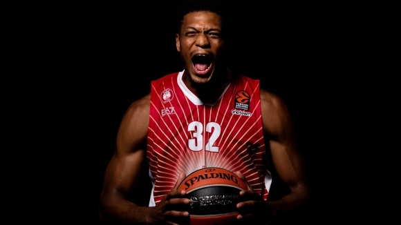 Американецът Джеф Брукс ще остане в Олимпия Милано поне още