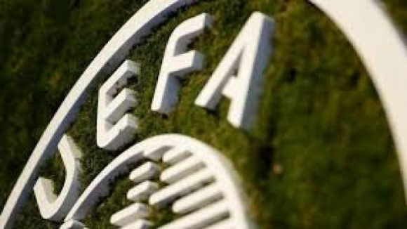 УЕФА облекчи временно правилата за финансов мониторинг на клубовете заради
