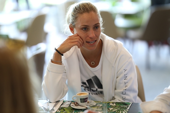 Германската тенис звезда Анжелик Кербер демонстрира нотка на предпазливост на