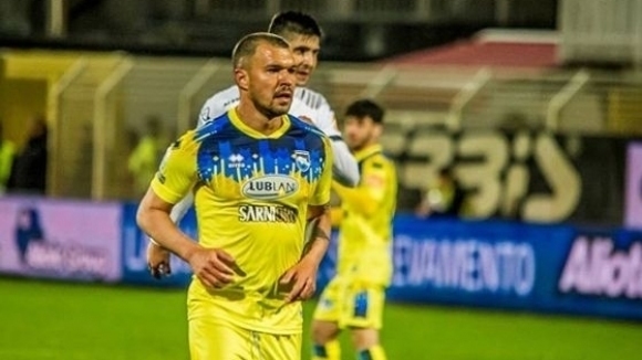 Бившият нападател на националния отбор Валери Божинов записа първи минути