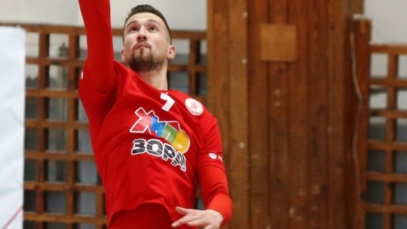 Волейболистът на ЦСКА Яни Георгиев ще продължи кариерата си в