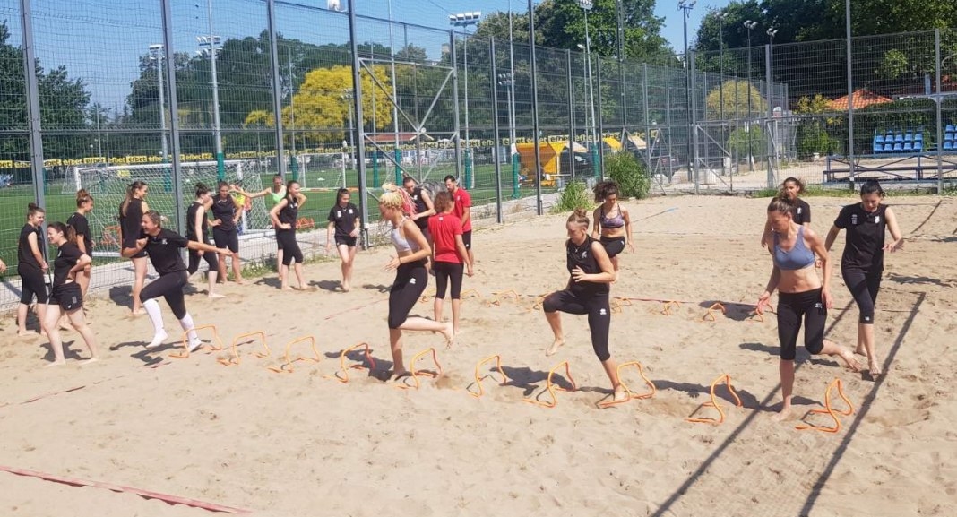 Женският национален отбор по волейбол продължава лагера си в Пловдив
