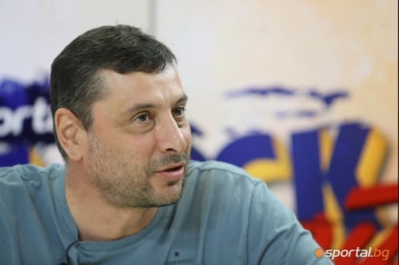 Селекционерът на мъжкия национален отбор по волейбол - Николай Желязков,