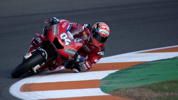Оставането на Андреа Довициозо в заводския отбор на Ducati в