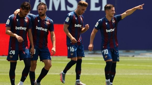 Отборът на Леванте постигна убедителна победа с 4 2 при домакинството