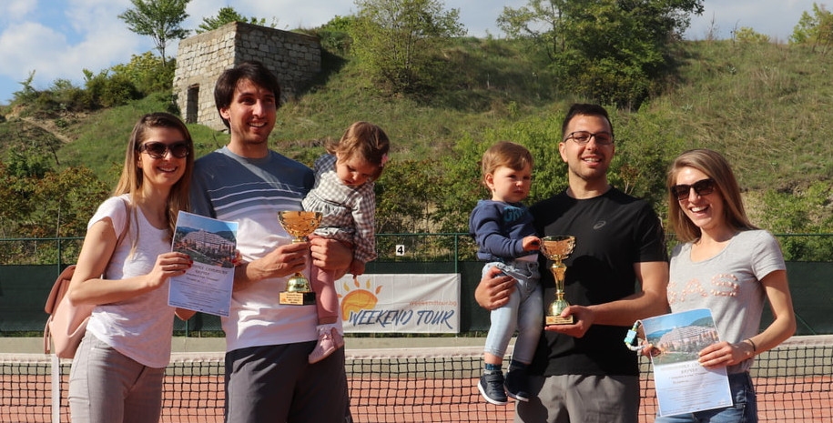 Лятото набира скорост а семейната тенис и СПА верига Weekend