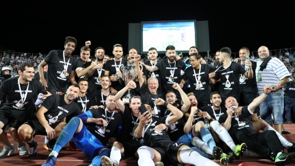 Феновете на Локомотив Пловдив отново станаха за пример след края