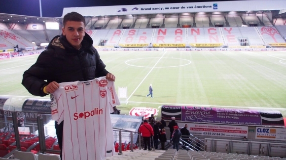 Цял отбор френски футболисти които не са обвързани с договори