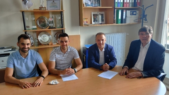 Българската федерация по баскетбол подписа договор за партньорство с най популярния