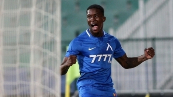 Полският гранд Легия Варшава се надява Наджъл Робърта да разтрогне