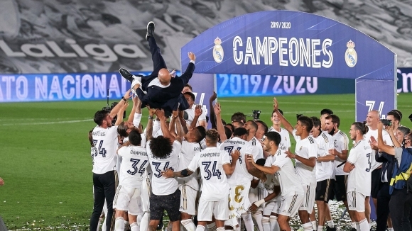 Отборът на Реал Мадрид стана шампион на Испания и отпразнува