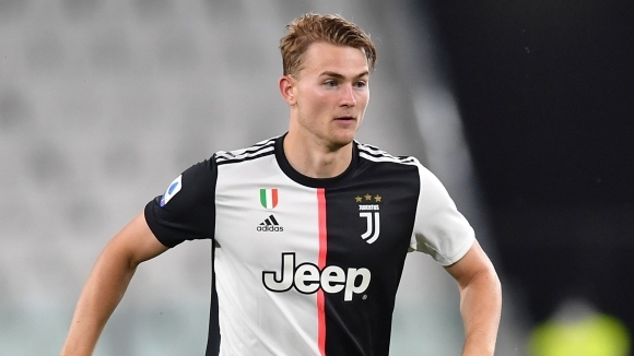 Защитникът на Ювентус Матайс де Лихт може да се нуждае