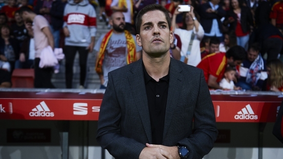 Испанският старши треньор Роберт Морено е бил уволнен от поста