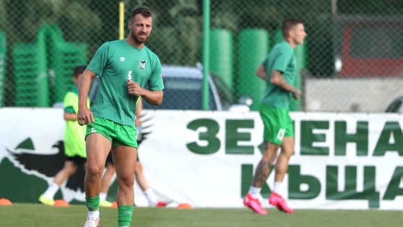 Николай Бодуров е осъдил бившия си отбор Естеглал Камарата за