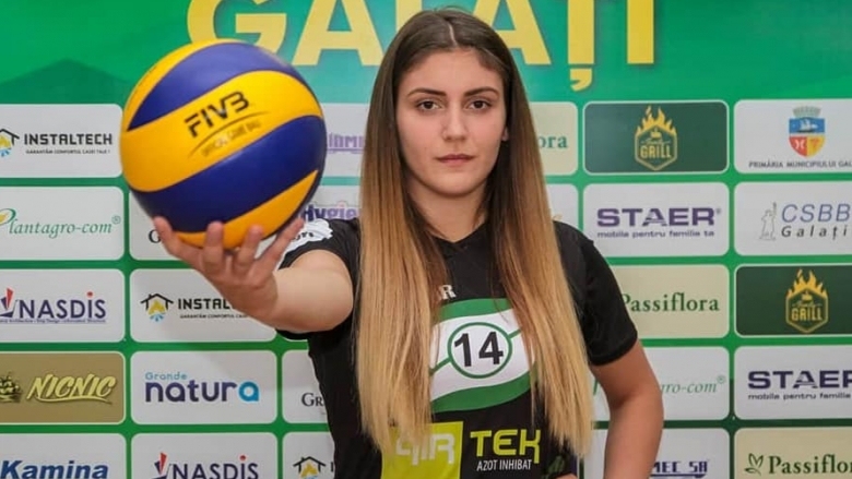 Младата българска националка Борислава Съйкова ще играе още един сезон