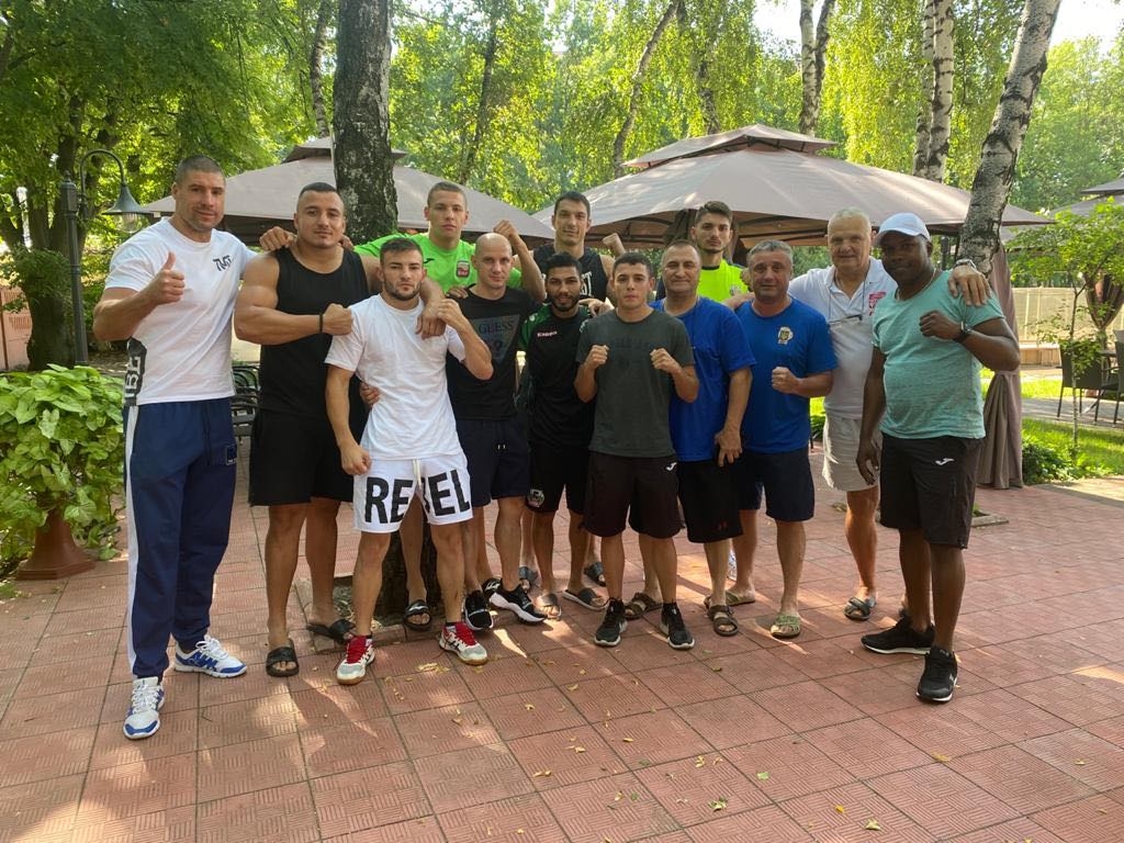 Мъжкият ни национален отбор по бокс пристигна в Харков където