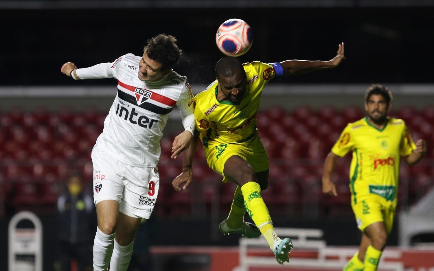 Малкият бразилски клуб Мирасол трябваше да се лиши от 18