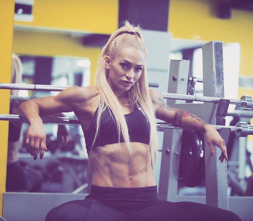 Албена Ситнилска впечатлява с красота трудолюбие и дисциплина Тя е