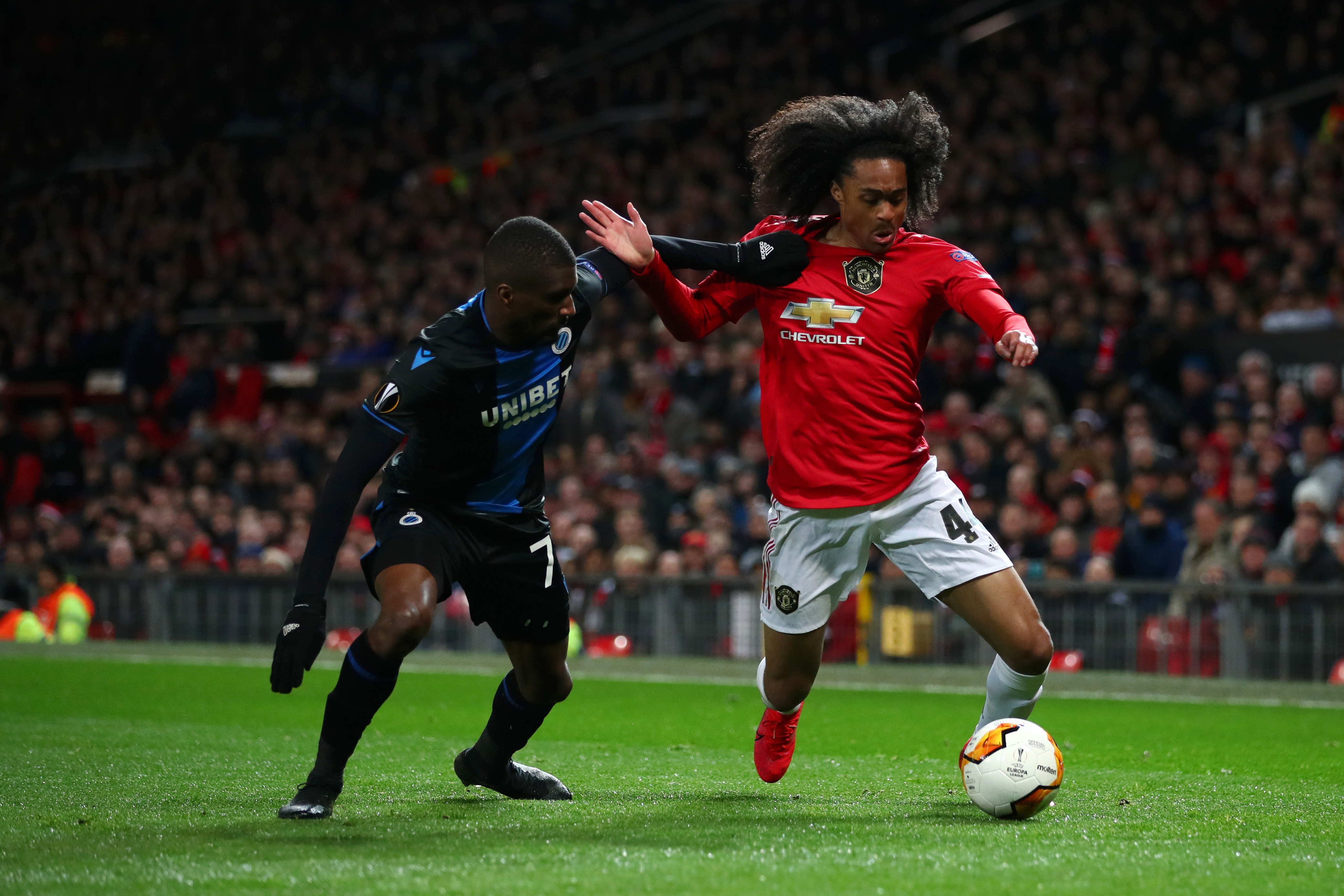 Вердер Бремен иска да привлече под наем талантливия Таит Чонг