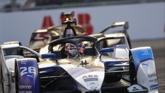 Максимилиян Гюнтер (BMW) завоюва своята втора победа в шестия сезон