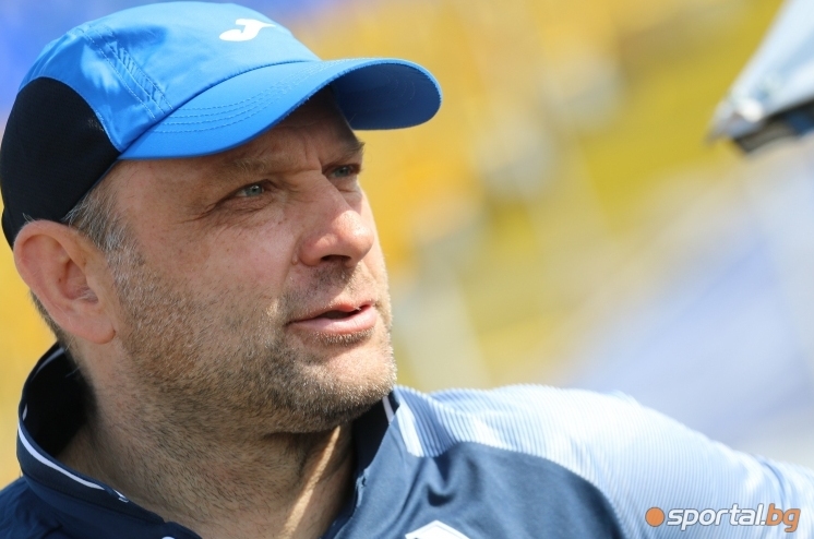 Един от мажоритарните собственици на Левски Константин Папазов пръв изпробва