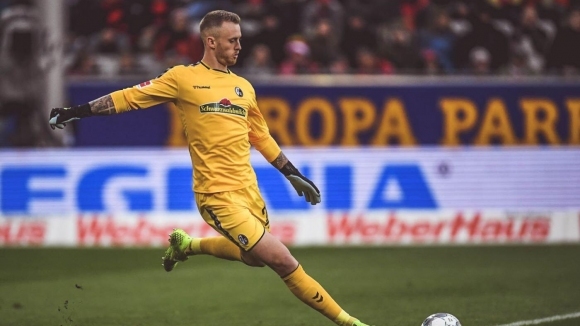 Фрайбург продължи договора на вратаря Марк Флекен потвърдиха от елитния