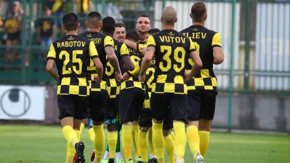 Ботев (Пловдив) започна по отличен начин първенството в efbet Лига