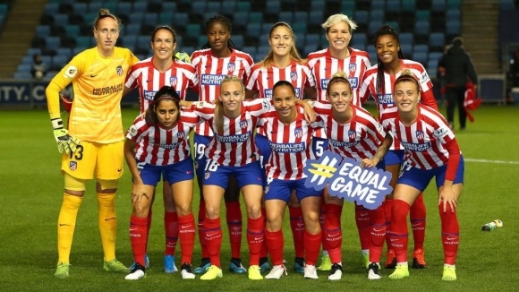Тренировките в женския футболен отбор на Атлетико Мадрид бяха прекратени