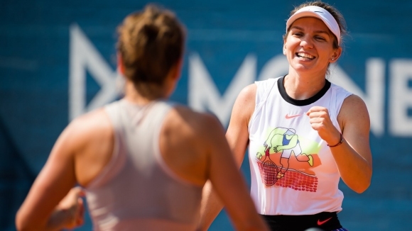 Водачката в схемата Симона Халеп Румъния и поставената под номер