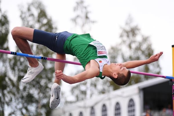 Сребърният европейски медалист в скока на височина Максим Недосеков оглави