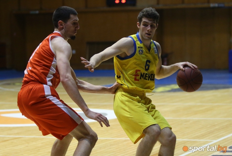 Гардът Евгени Хаджирусев преминава в Черноморец Бургас обявиха от клуба