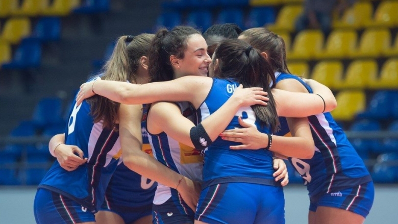 Италианската федерация по волейбол реши че отборът за девойки U19 който