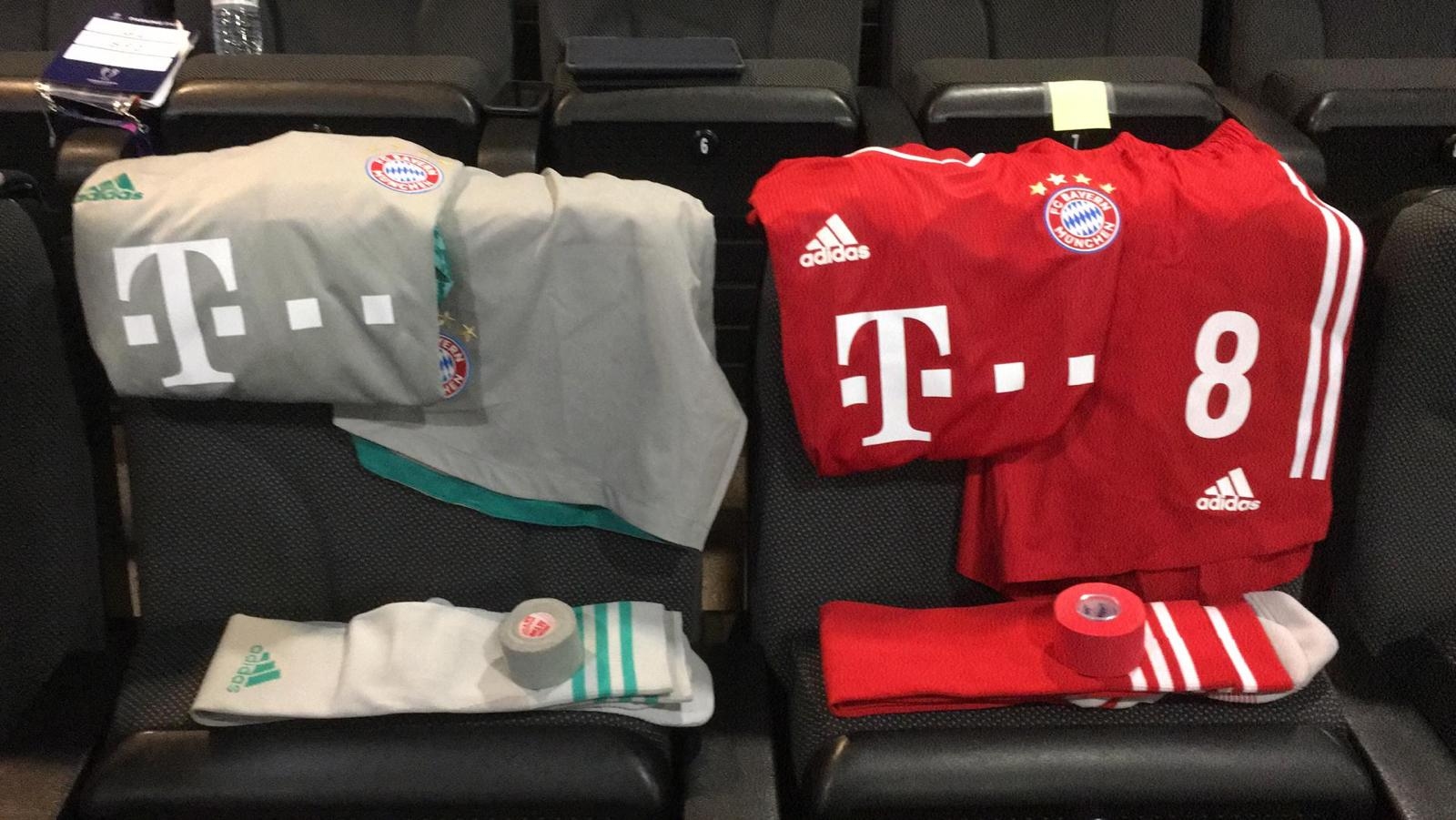 Отборът на Байерн Мюнхен се подготвя за предстоящия 1 2 финал в